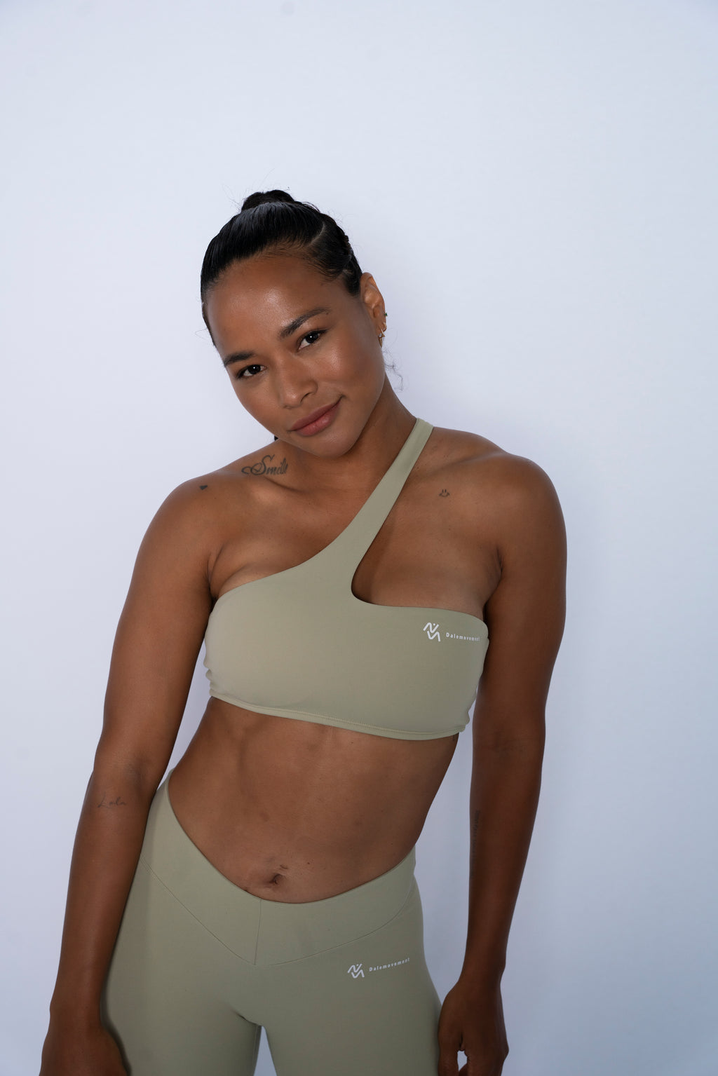 Top Basic Sportwear Summer solo hombro